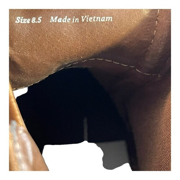 Dolce Vita Suede Sz 8.5 Lug Boots Almond Toe and Gore Side Pull On Panels - Picture 6 of 7